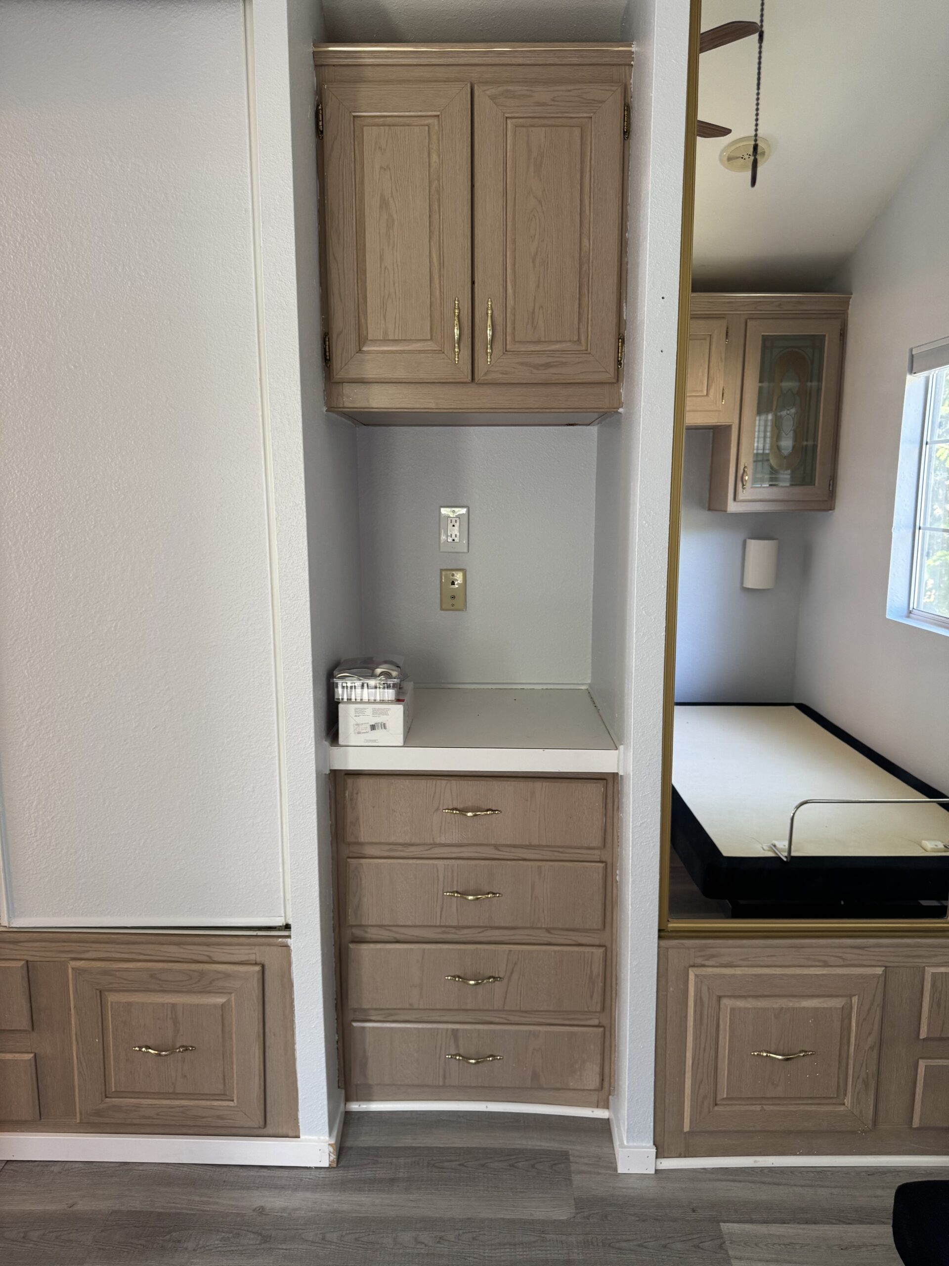 The middle storage area